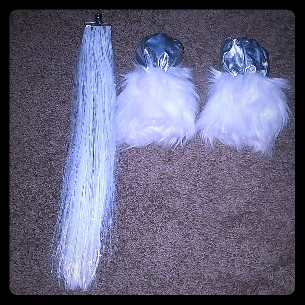 Unicorn tail and hooves